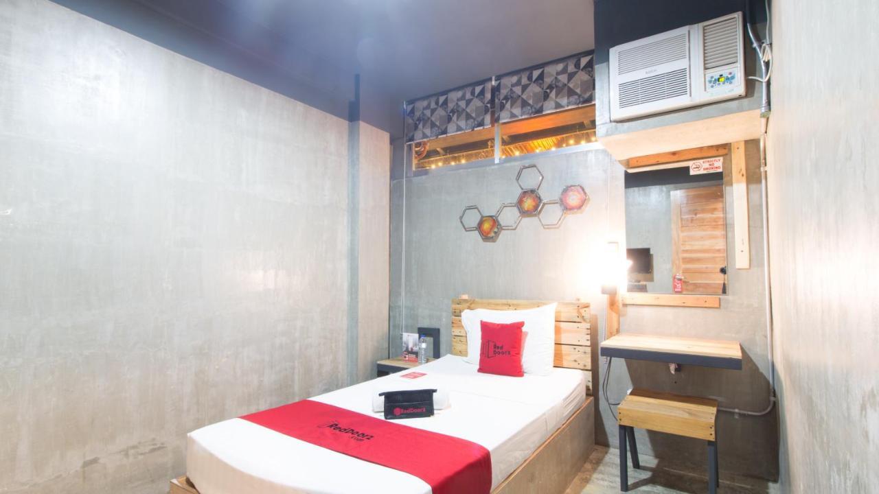 אילוילו Reddoorz Plus @ Taft North Mandurriao מראה חיצוני תמונה